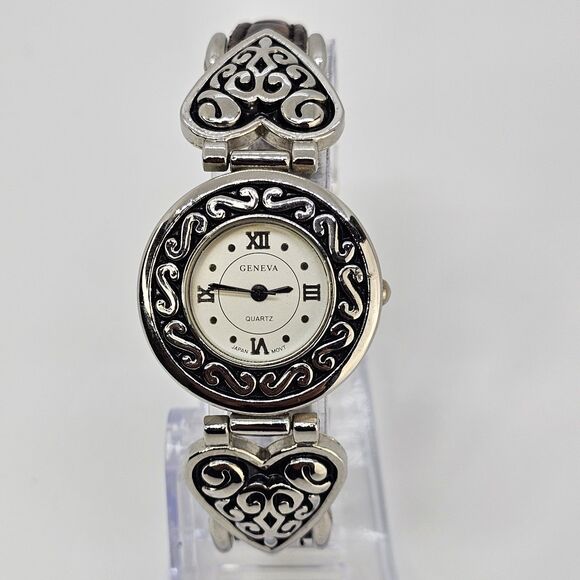 Geneva Heart Shaped Women's Watch 29MM White Dial Up to 6.75" Wrist New Battery - Picture 1 of 16